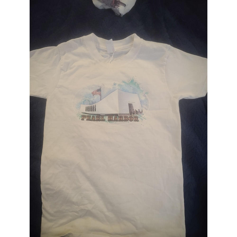 Cotton Heritage Pearl Harbor USS Arizona Memorial Graphic Tee White Kids Small S
